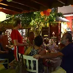 Nensie\'S Boutique Hotel
