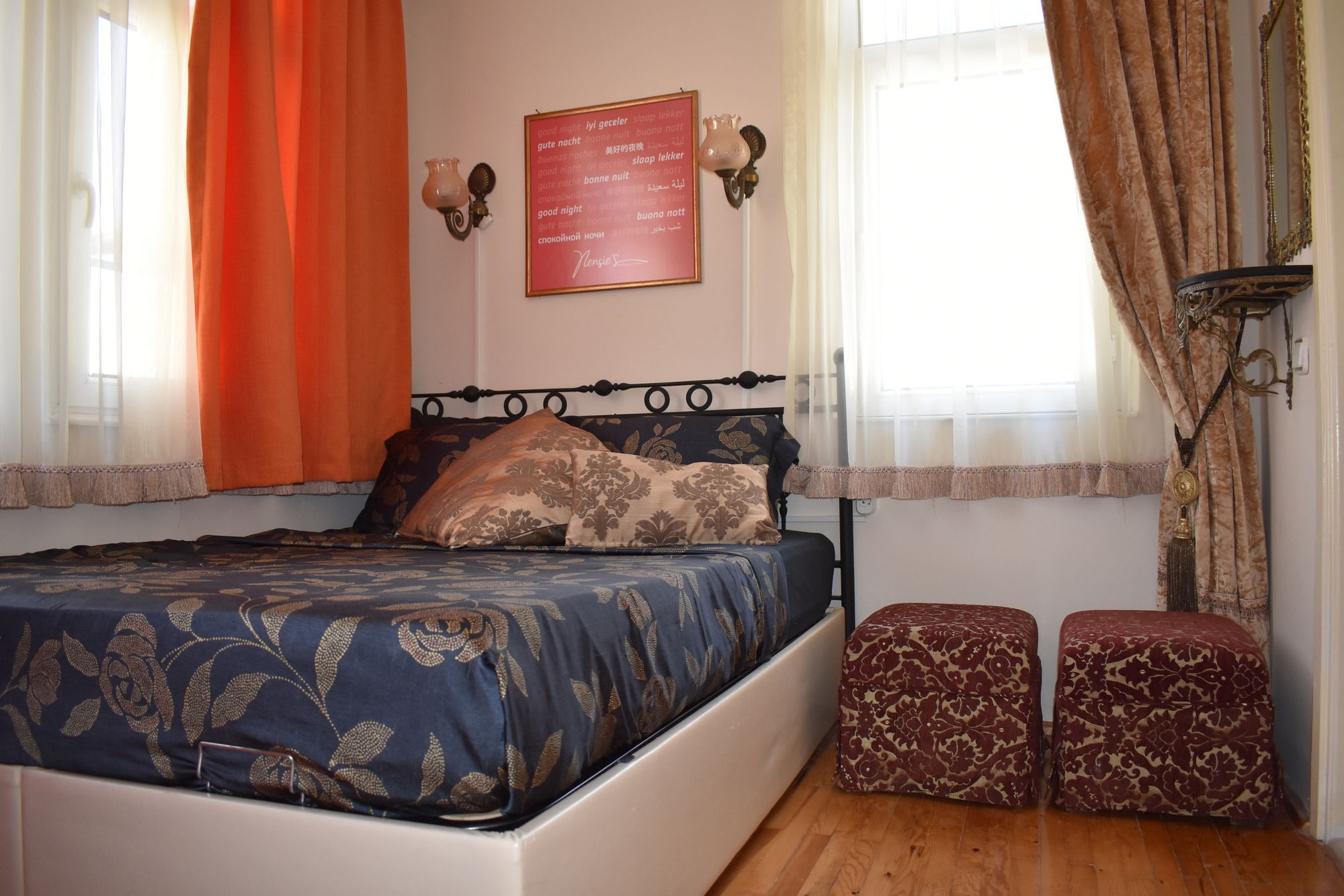 Nensie's Boutique Antalya